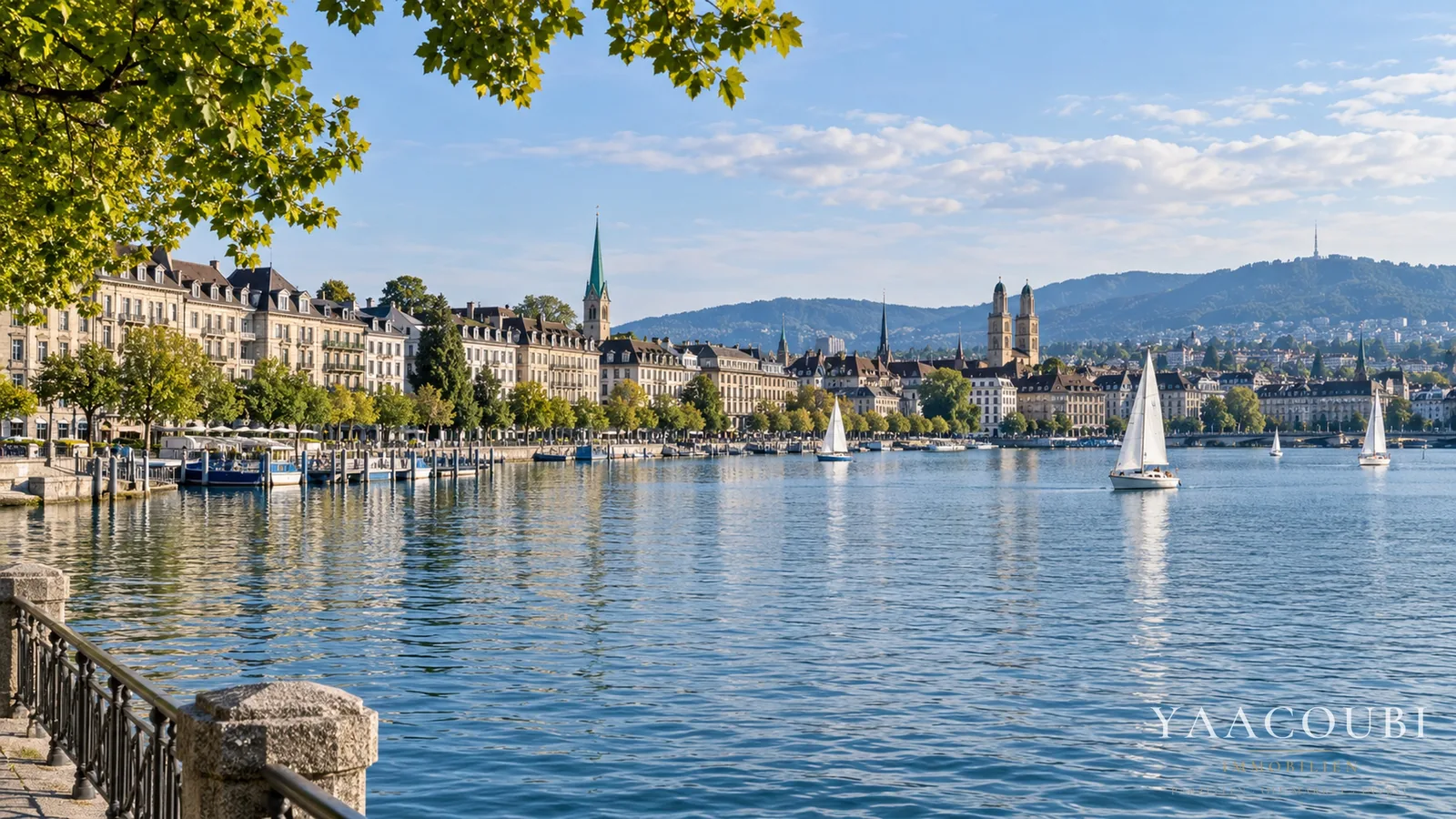 Blick über den See auf die Stadt Zürich